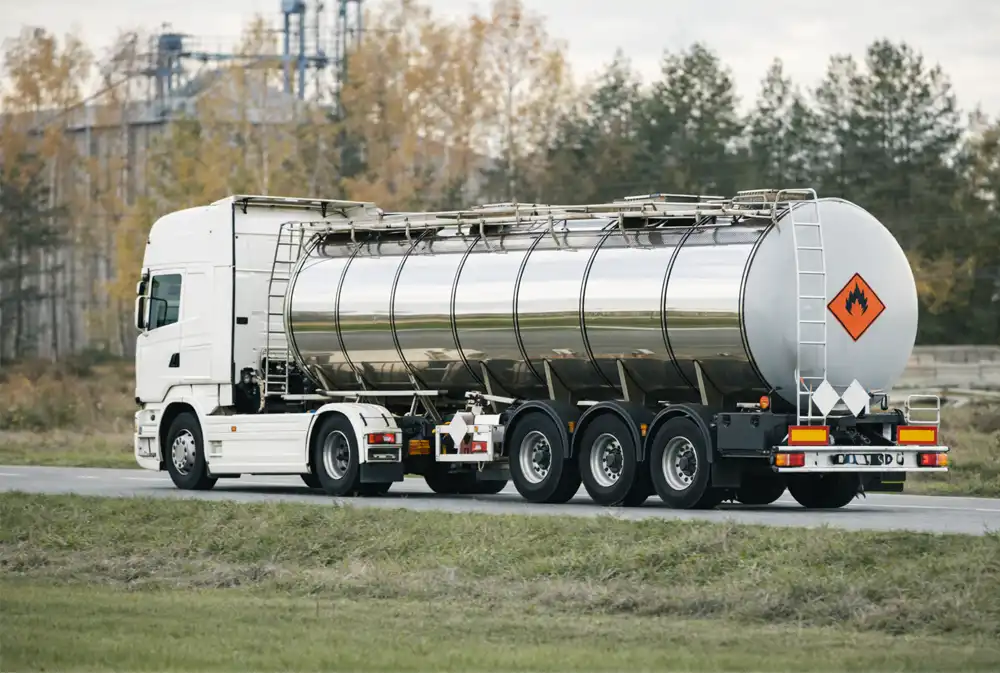 μαθήματα ADR Σέρρες — εκπαίδευση επαγγελματιών οδηγών φορτηγών για μεταφορά επικίνδυνων εμπορευμάτων